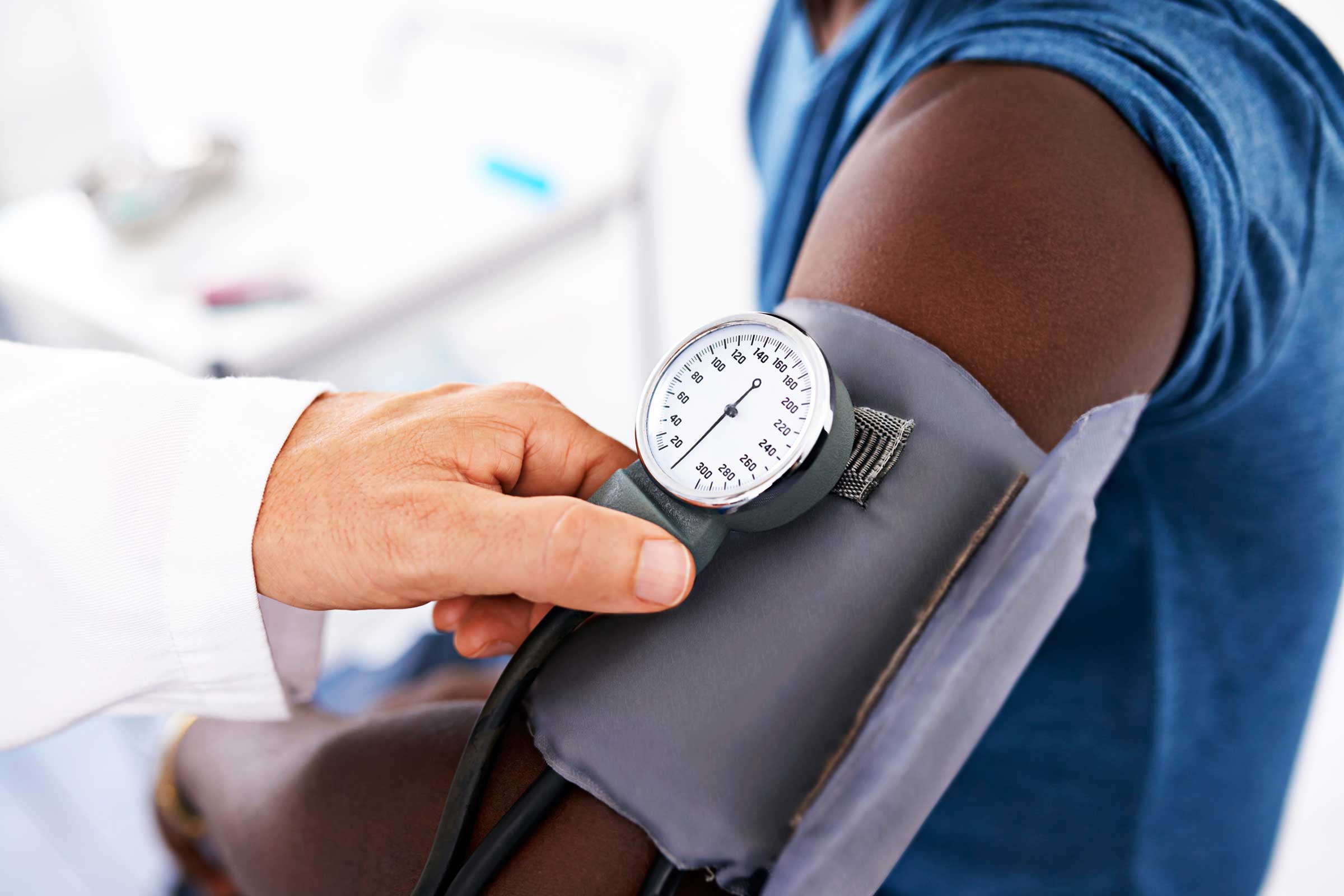 انواع دستگاه فشار خون در ست معاینه پزشکی